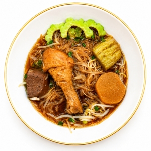 ก๋วยเตี๋ยวน่องไก่ล้วน(น่องไก่1น่อง)